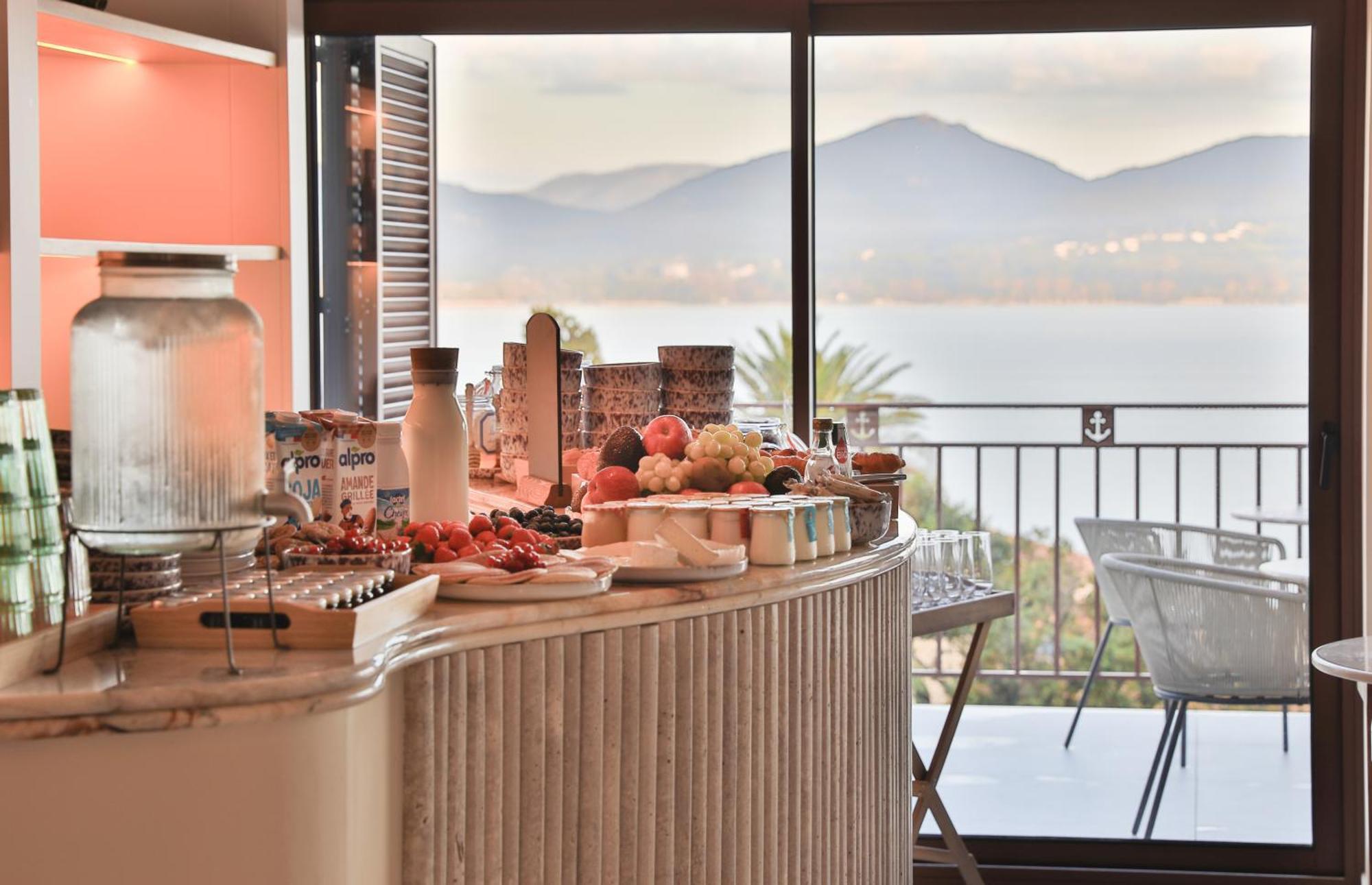 Tinah Saint-Tropez Hotel Luaran gambar