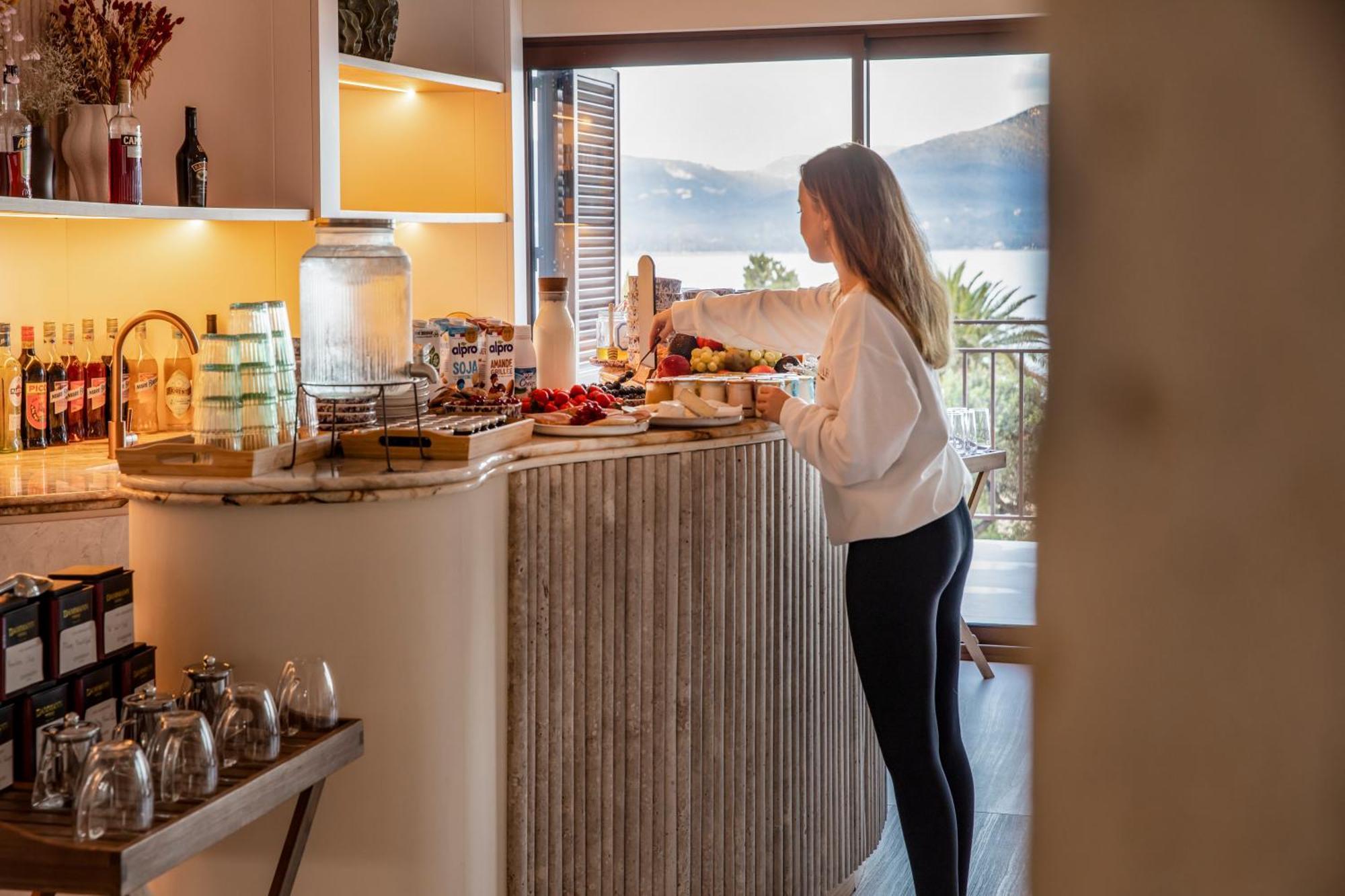 Tinah Saint-Tropez Hotel Luaran gambar