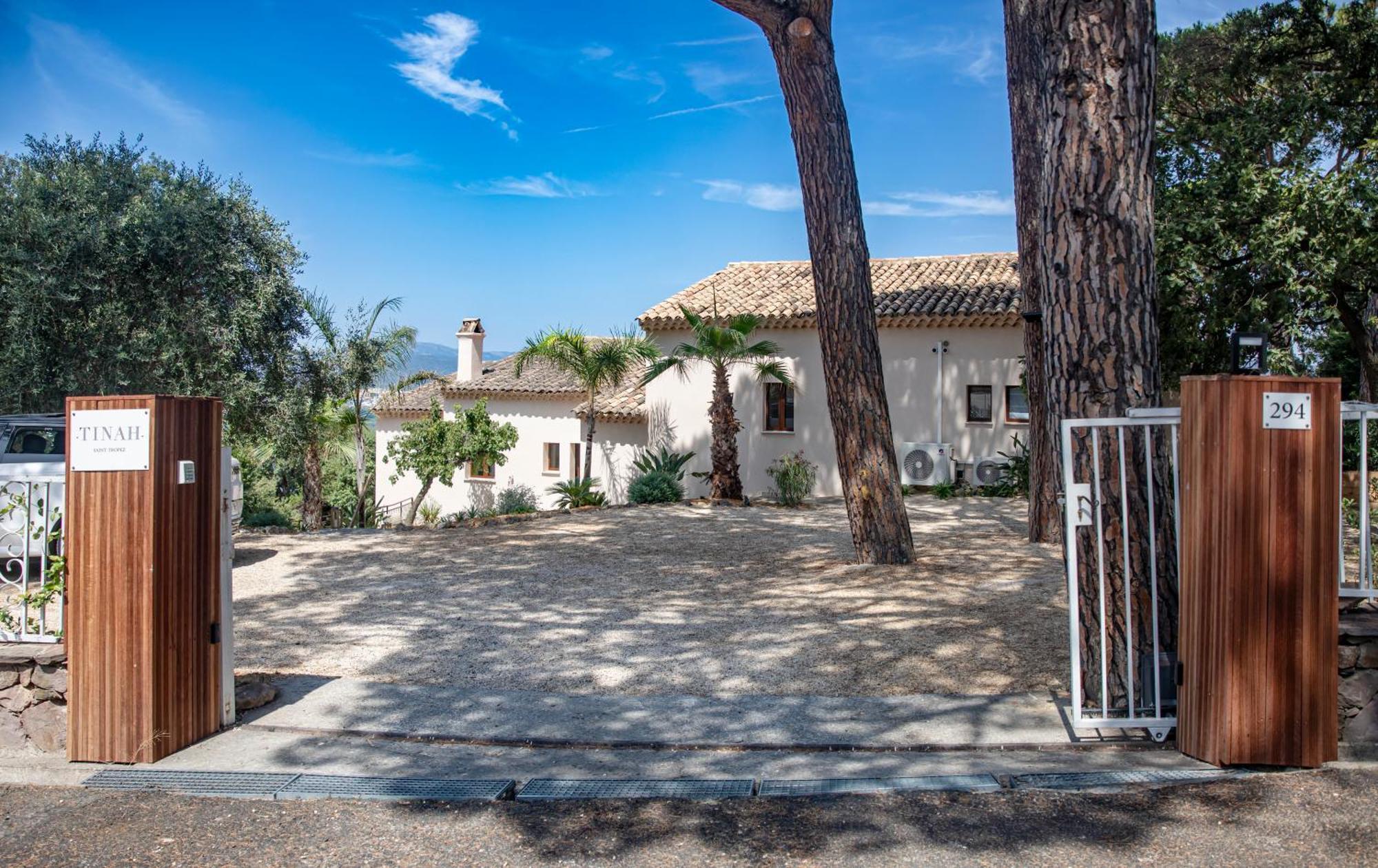 Tinah Saint-Tropez Hotel Luaran gambar