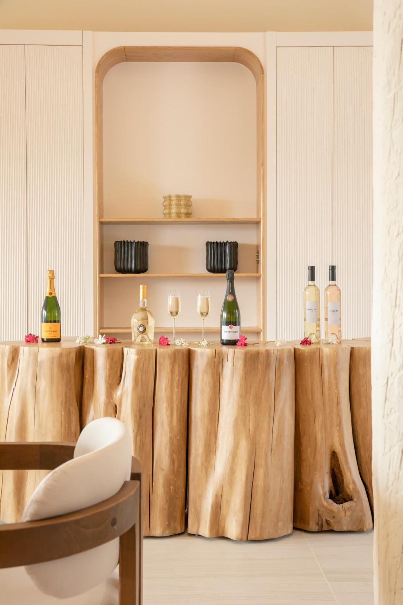Tinah Saint-Tropez Hotel Luaran gambar