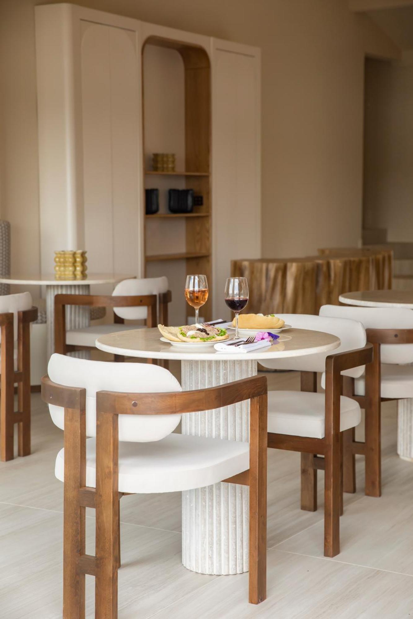 Tinah Saint-Tropez Hotel Luaran gambar