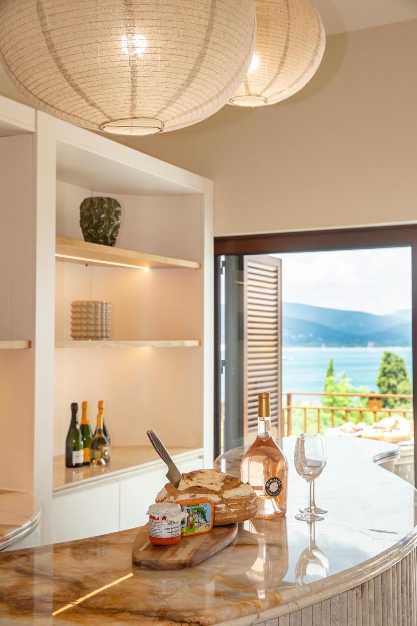 Tinah Saint-Tropez Hotel Luaran gambar